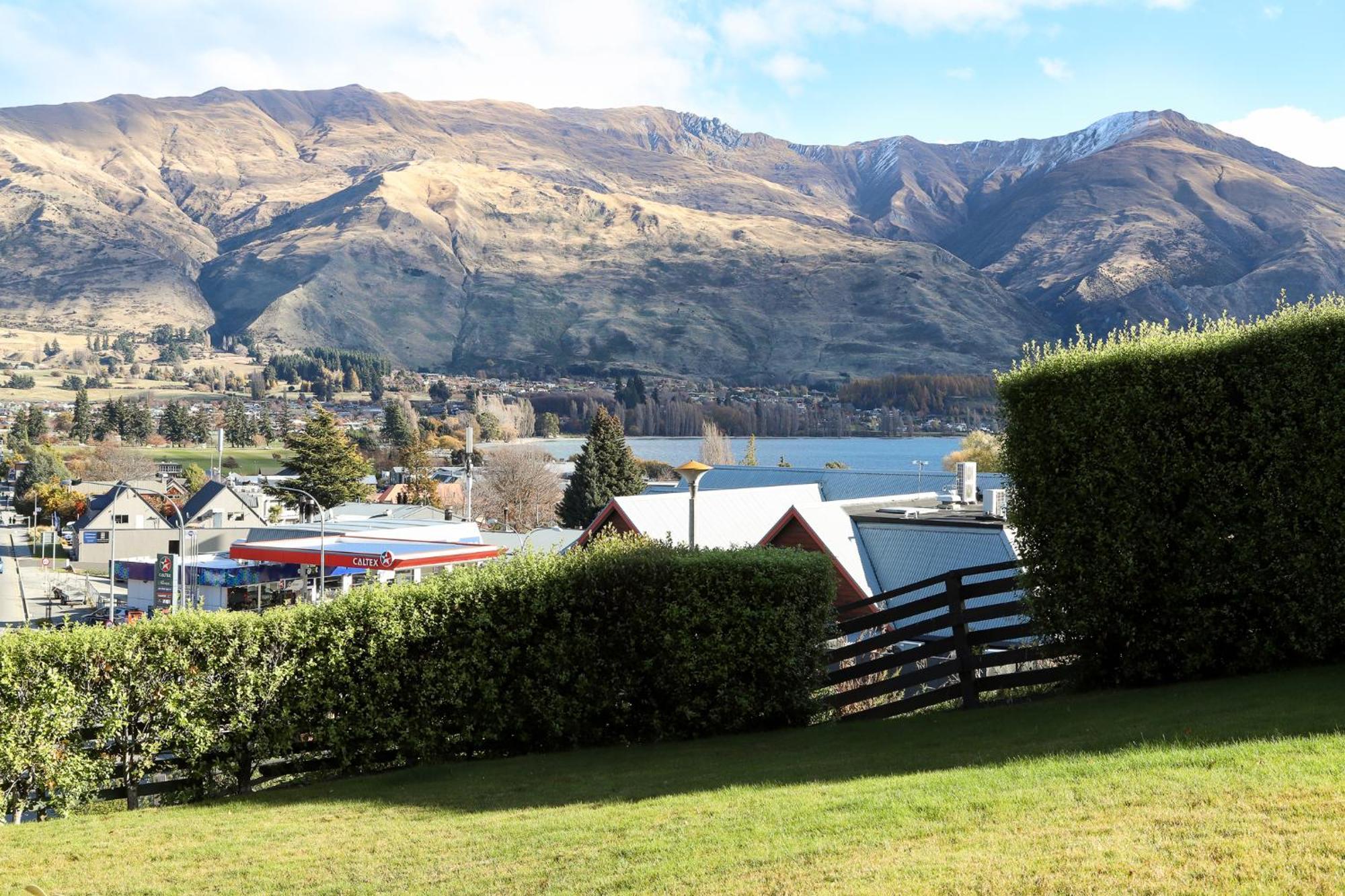 Ride Base Wanaka Apartments エクステリア 写真