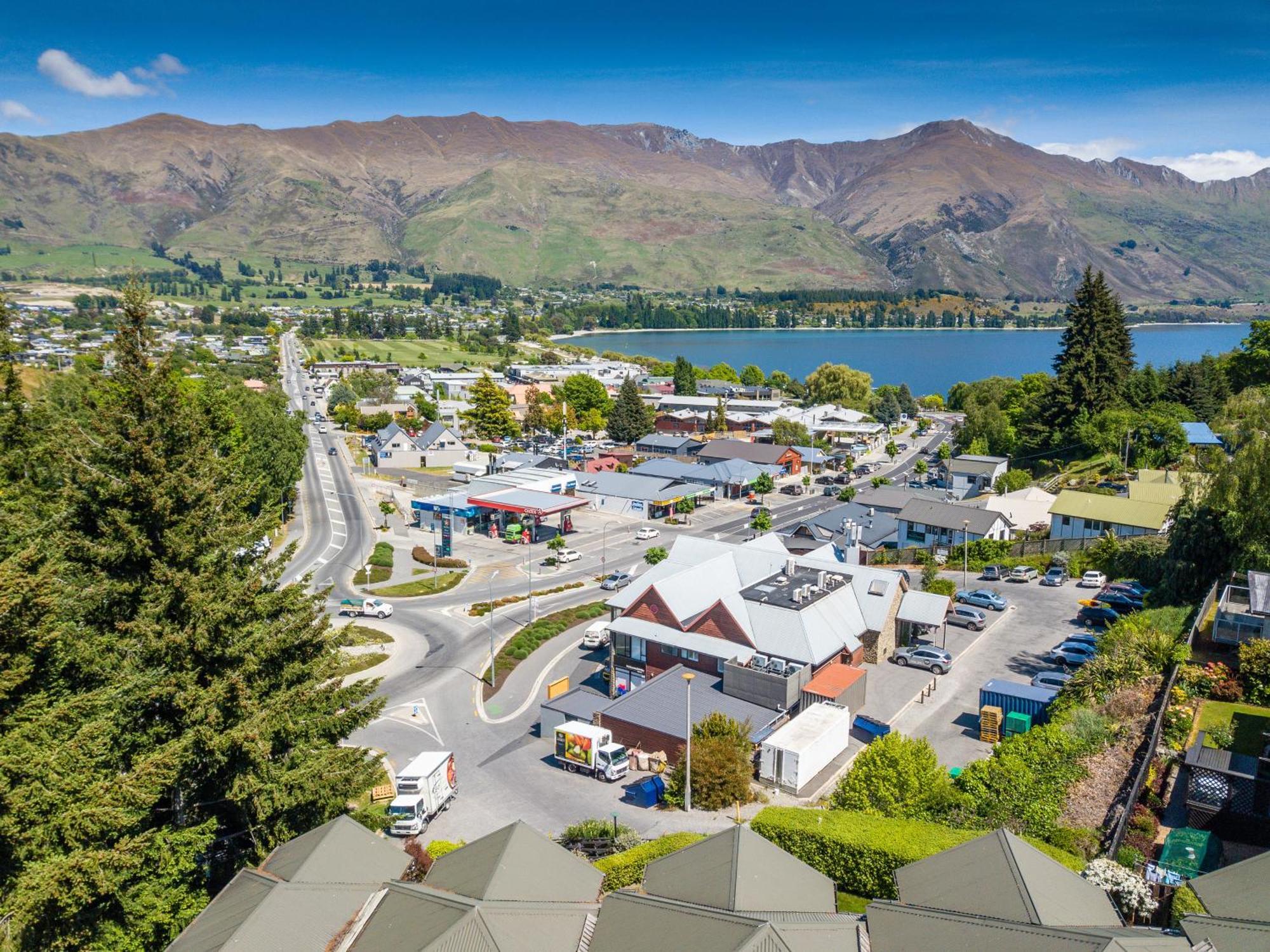 Ride Base Wanaka Apartments エクステリア 写真
