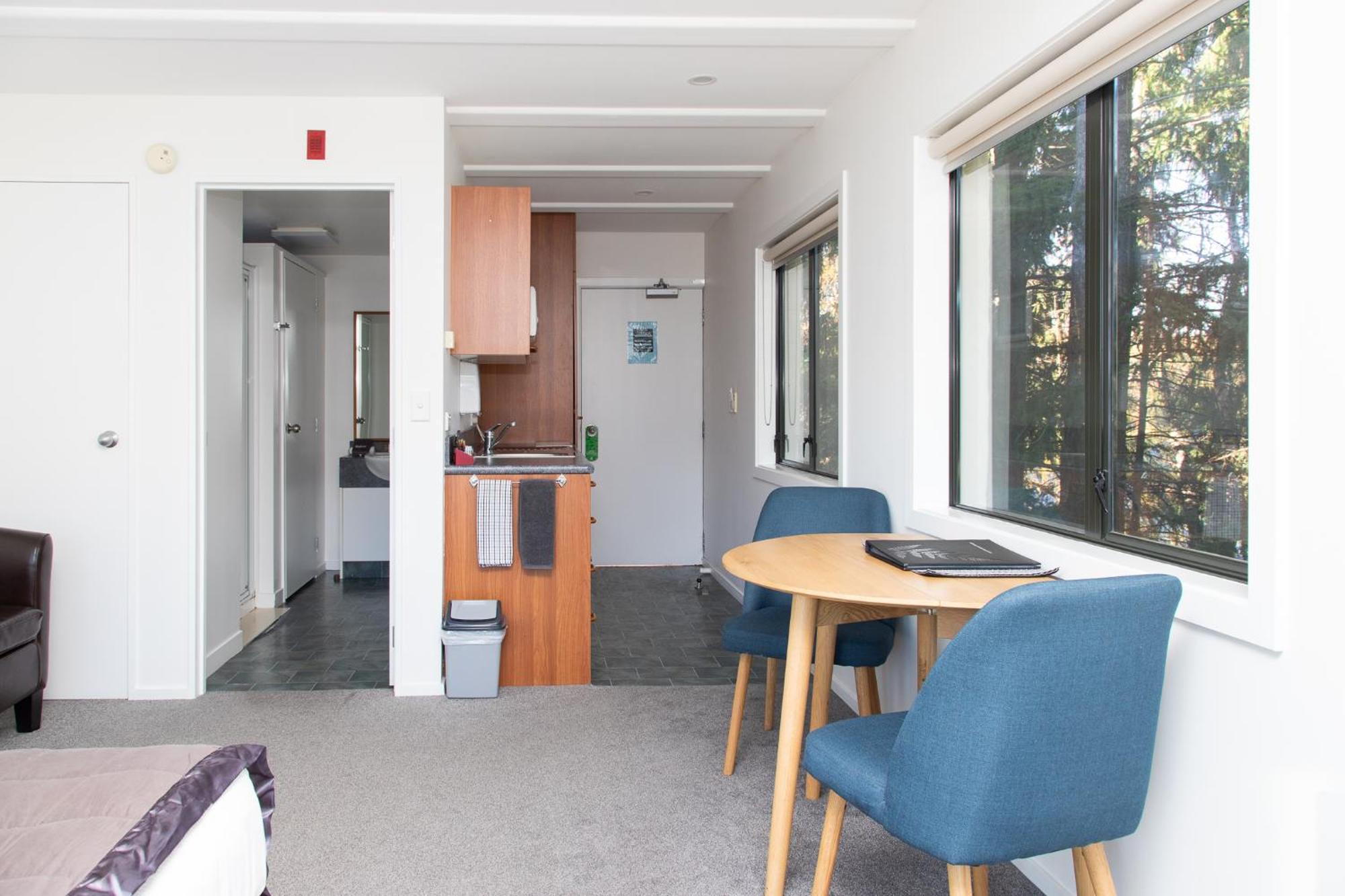 Ride Base Wanaka Apartments エクステリア 写真