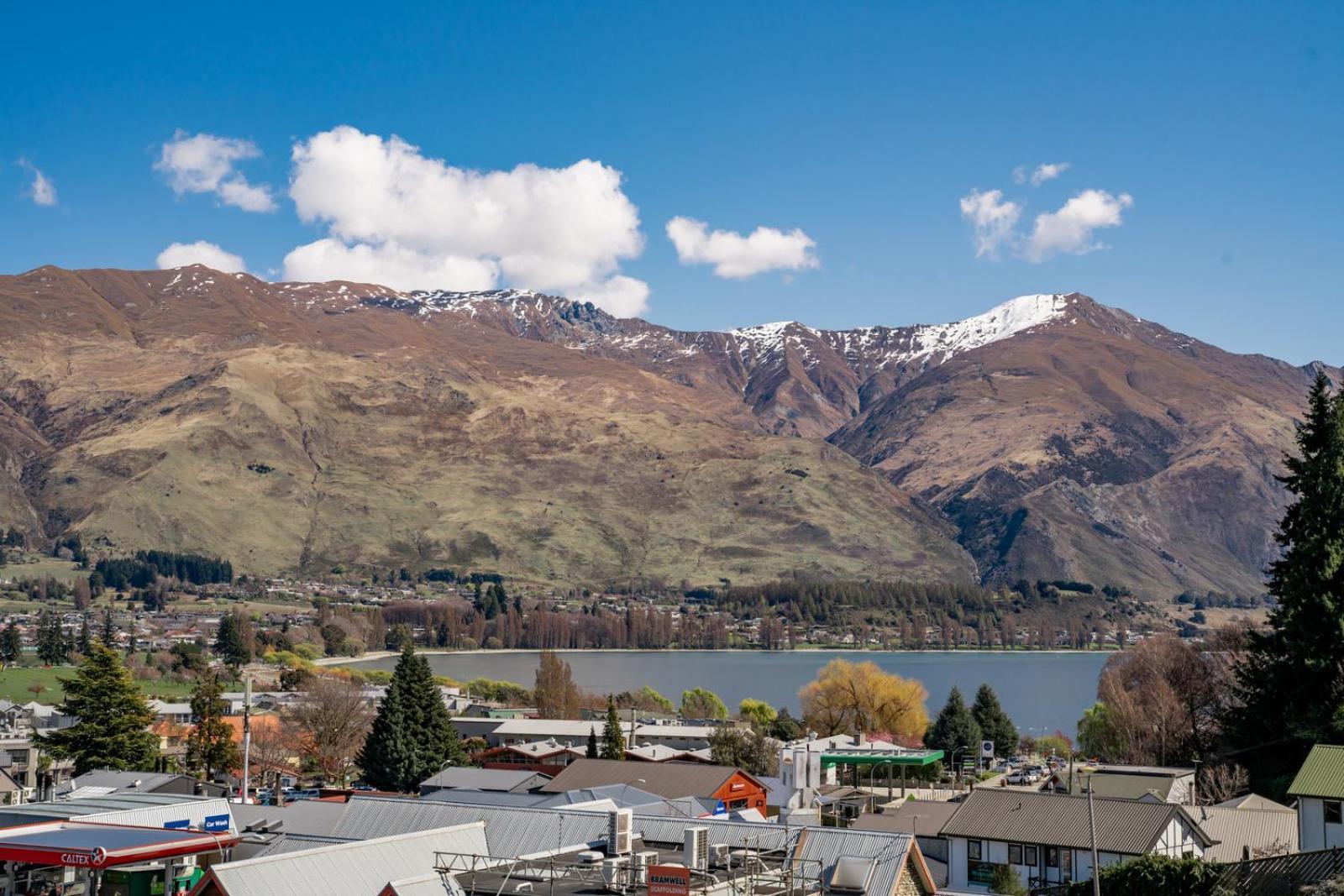 Ride Base Wanaka Apartments エクステリア 写真