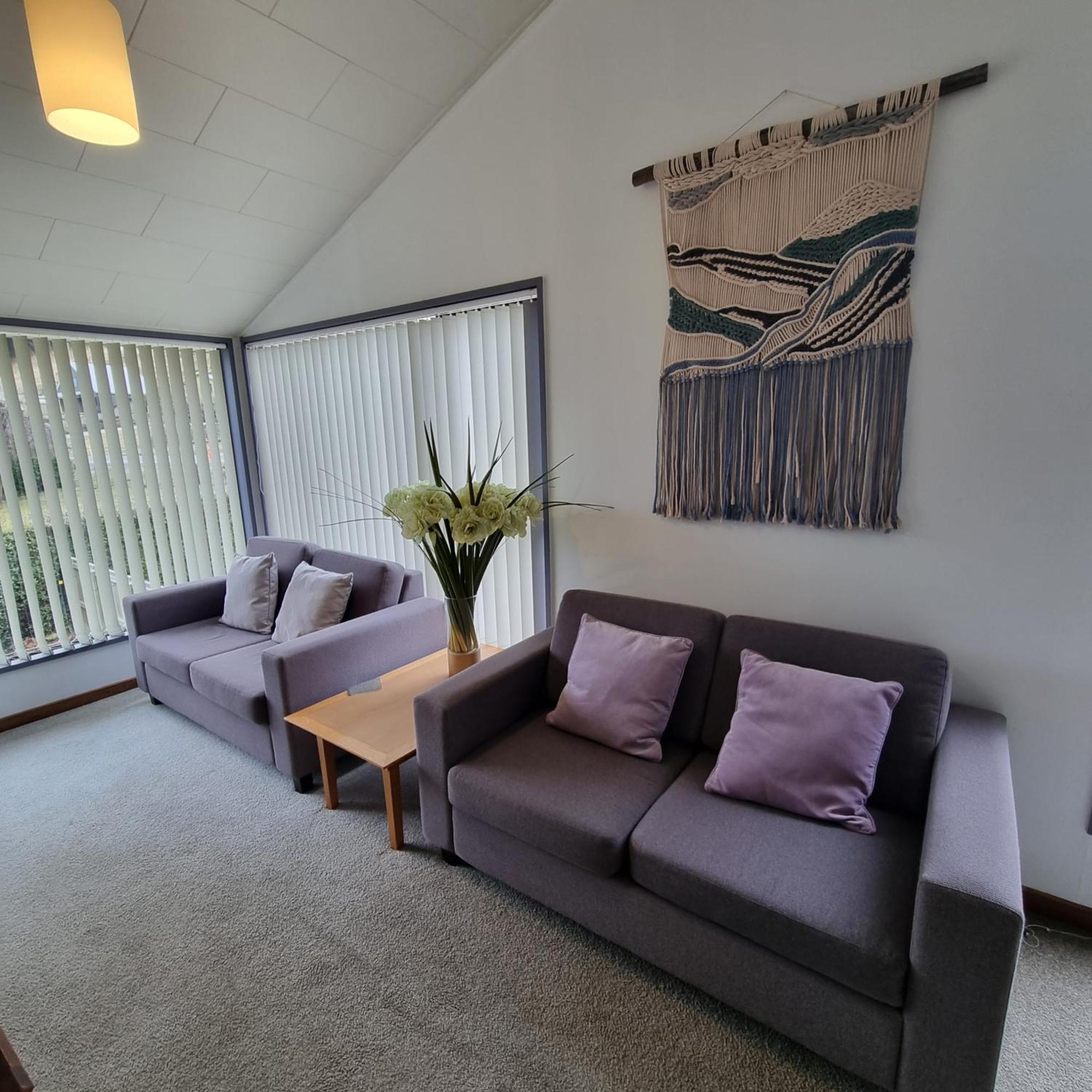 Ride Base Wanaka Apartments エクステリア 写真